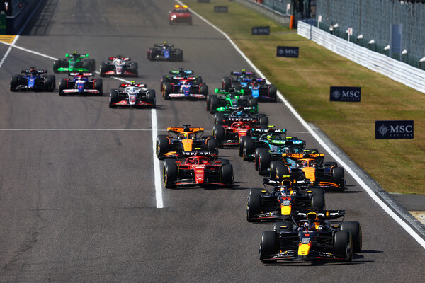 막스 페르스타펜이 2024 F1 제4전 일본 GP에서 우승했다. 사진은 스타트 장면. 사진=레드불